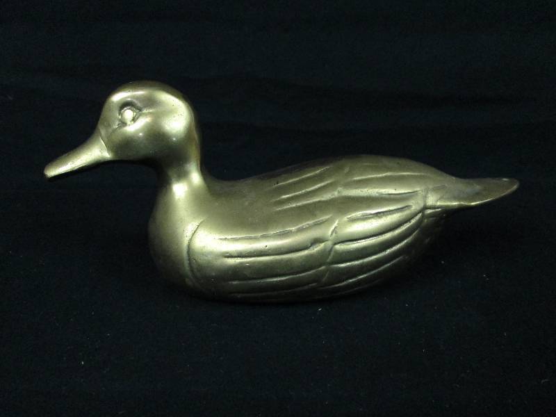 lot 16 image: Cast Brass Duck