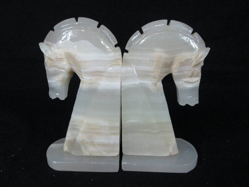 lot 37 image: White on white Stone Horse Bust Bookends