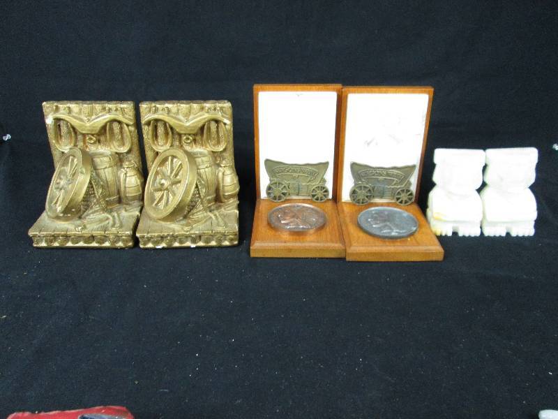 lot 53 image: Covered Wagon  & Stone Bookends
