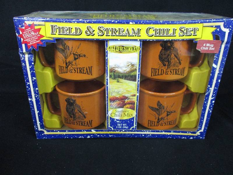 lot 82 image: Field & Stream Chili Set
