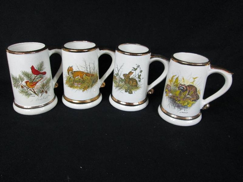 lot 157 image: Jim Beam Wildlife Mugs