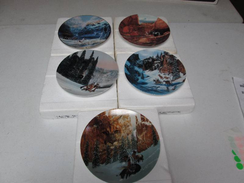 lot 183 image: Faces of Nature Collector Plates