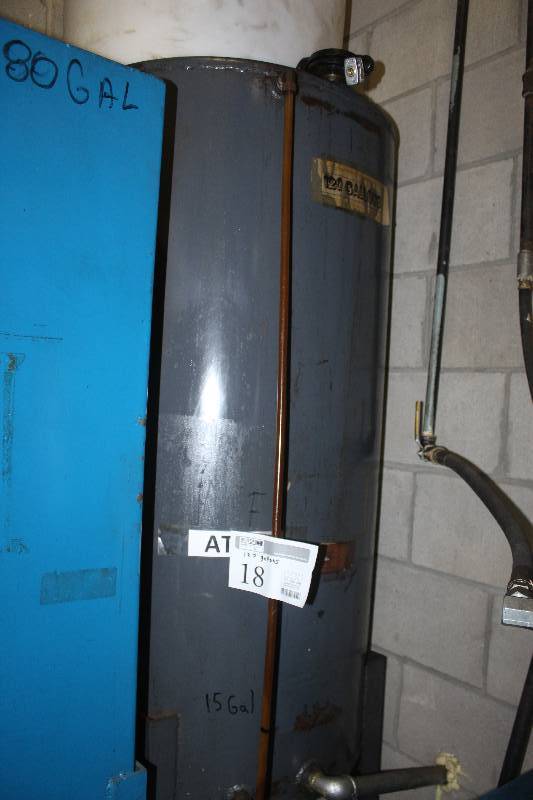 lot 18 image: 120-Gallons Oil Tank
