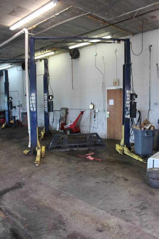 lot 2 image: Hallmark Industries Lift Metric 9K Pound Two Post Lift