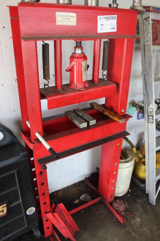 lot 7 image: 20-Ton Shop Press