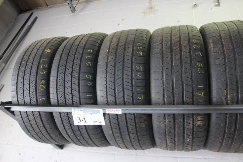 lot 34 image: Lot of (4) P22550R17 Tires