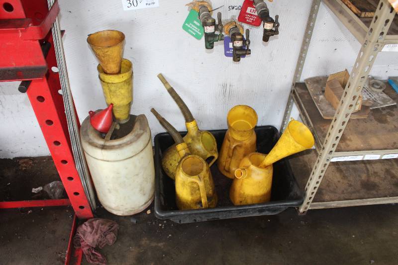 lot 30 image: Lot of Oil Catchers, Funnels