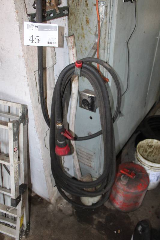 lot 45 image: Water Hose w Fire Nozzle