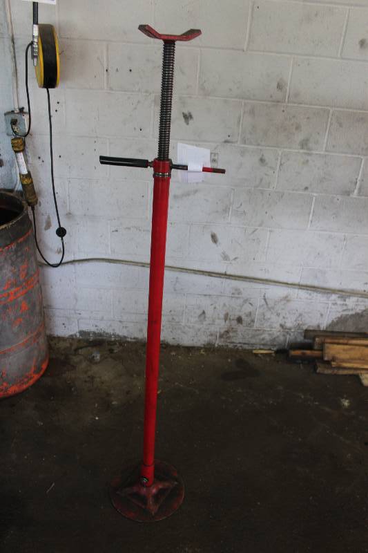 lot 70 image: Transmission Jack