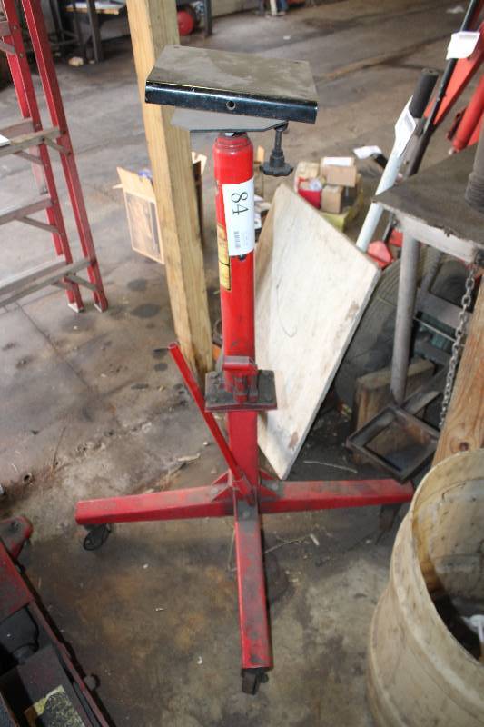 lot 84 image: Transmission Jack