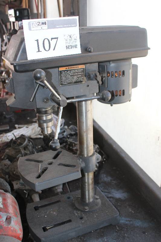 lot 107 image: Craftsman 5-Speed 12 Chuck 45 Degree Tilt 13hp 8 Drill Press