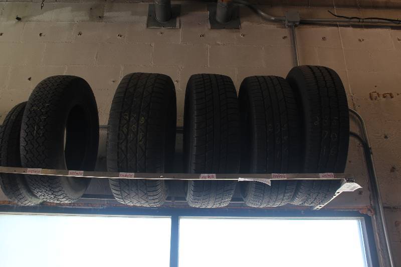 lot 109 image: Lot of (5) Tires P23570R16, 2-P23565R16, P20570R15, P27560R15