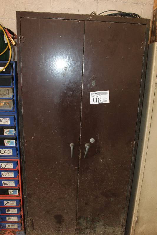 lot 118 image: 2-Door Metal Cabinet