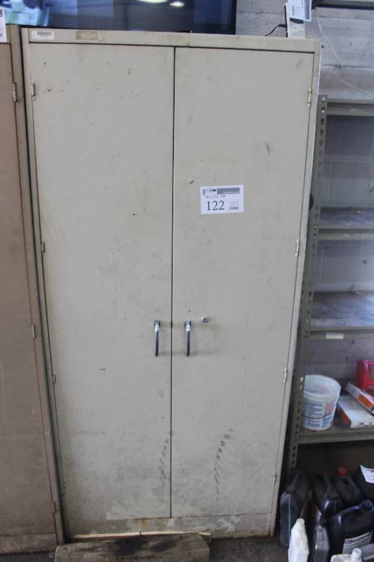 lot 122 image: 2-Door Metal Cabinet