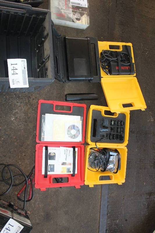 lot 144 image: LAUNCH TOOL Scanner.