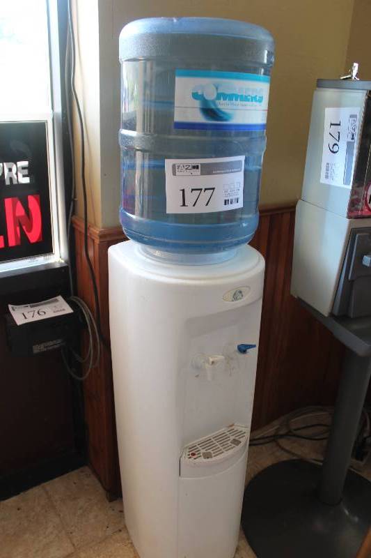 lot 177 image: Hot & Cold Water Dispenser