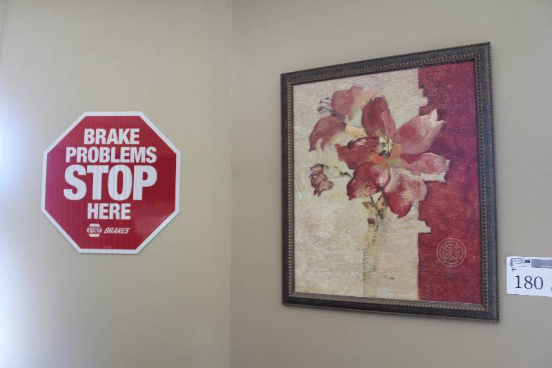 lot 180 image: Lot of (2) Wall Decorations