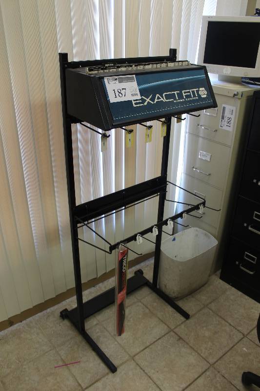 lot 187 image: ExactFit Wiper Blade Center Display