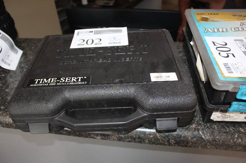 lot 202 image: North Star 2000 M11x1.5 Head Bolt Repair Set (Big Sert)