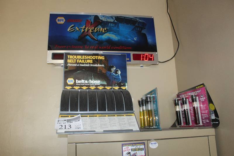 lot 213 image: Lot of Sign & Display Pieces