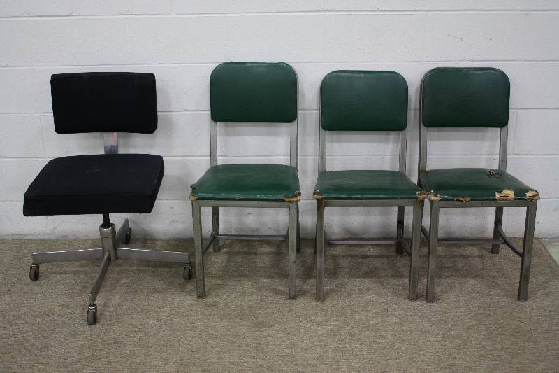 4 Chairs
