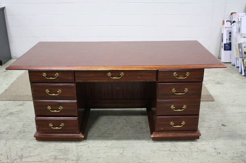 7-Drawer Office Desk