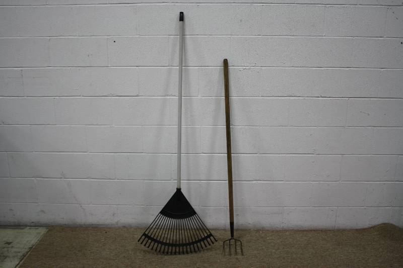 Yard Rake Hoe