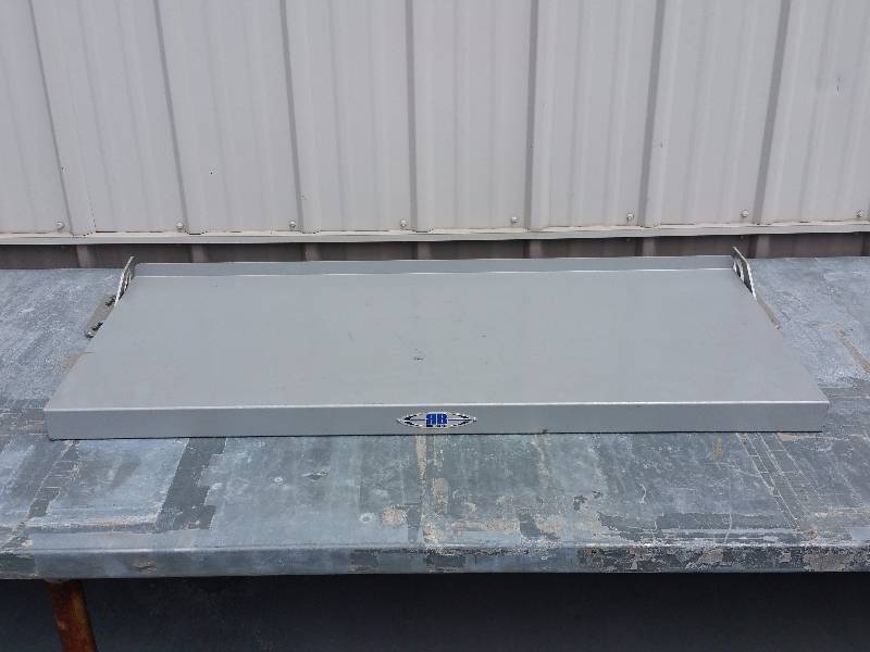RB Component Sleek Station� Aluminum Workstation  Shelving