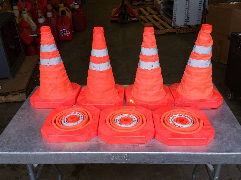 16 Pop-Up  Collapsable Saftey Cones x7