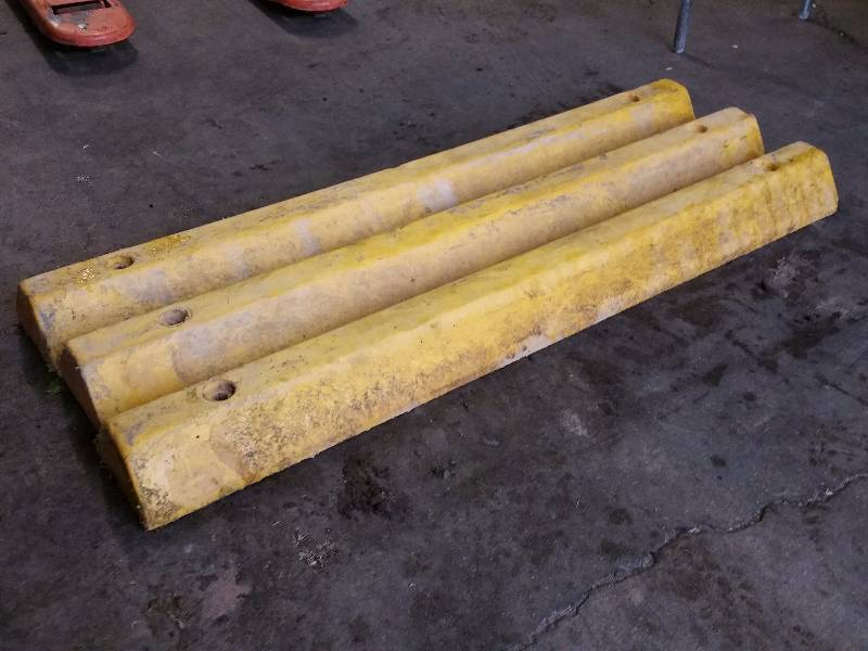 48 Composite Block Tire Guide  Parking Curb x4
