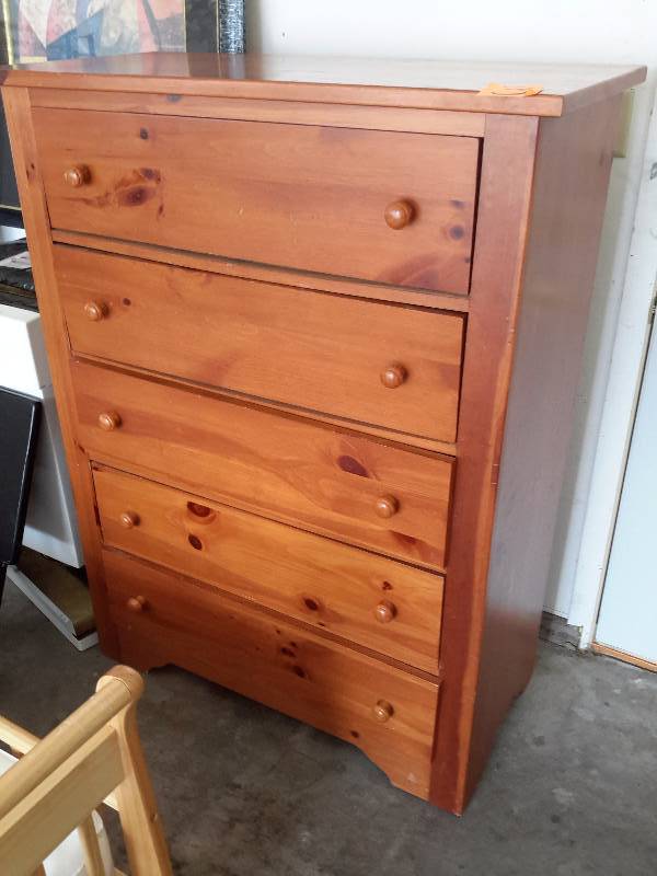 Broyhill, Tall boy dresser.. 40 in x 19 in d x 46 12 in h..
