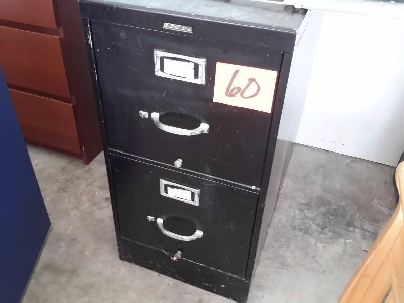 2 drawer, STEELCASE, Letter size METAL file cabinet.. Full Extending drawers