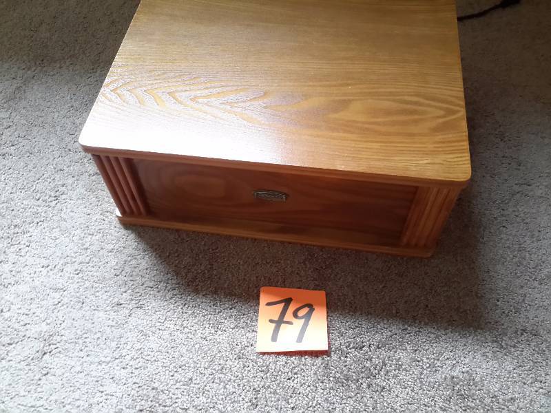 Wood box turntable.. Works