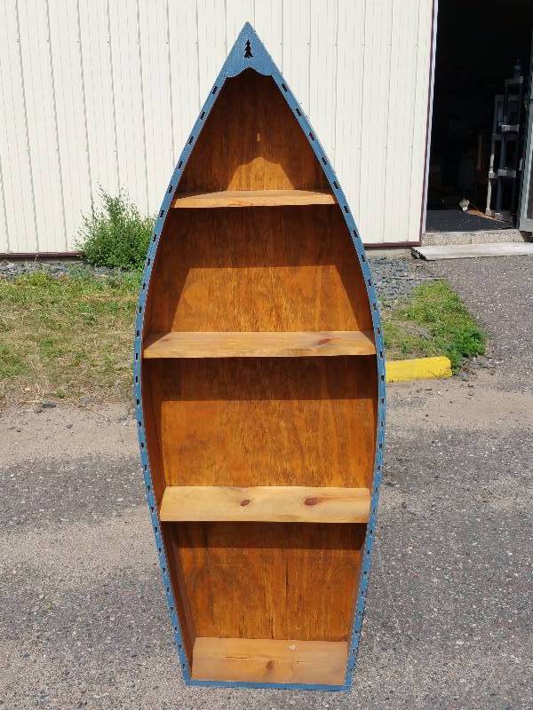 lot 10 image: Pine Canoe Bookshelf w Evergreen Trim