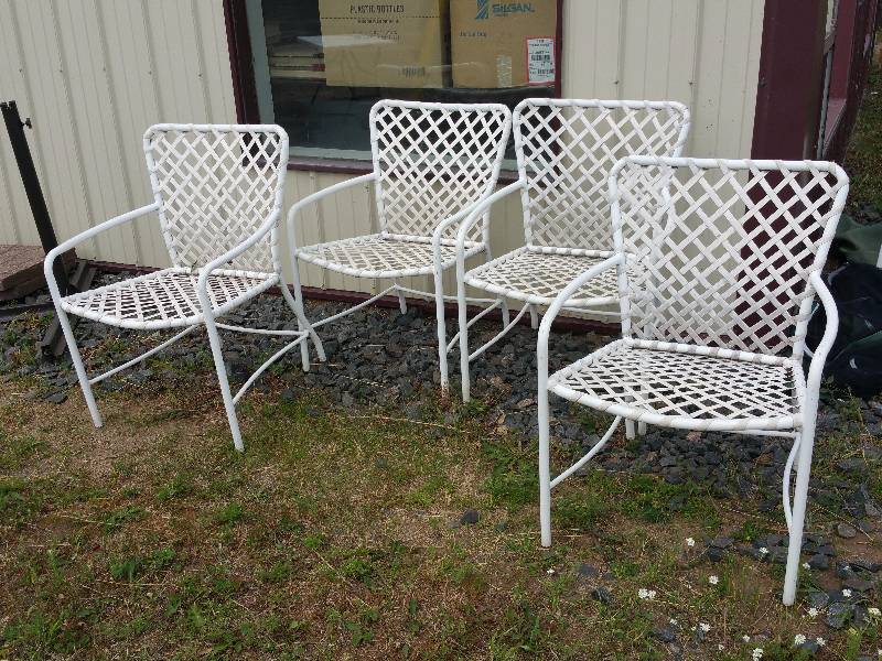 lot 24 image: Four Patio Chairs
