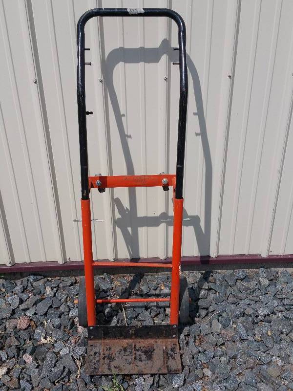 lot 38 image: Adjustable 4-Wheel Dolly