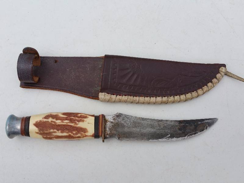 lot 62 image: Monarch 2151 Japan Bone Handled Knife w Leather Sheath