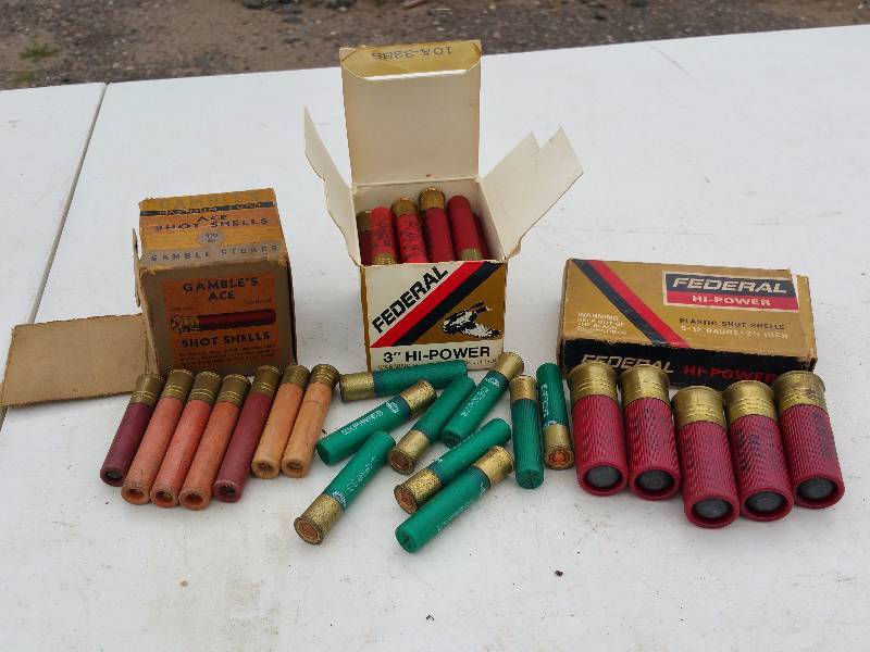 lot 78 image: Vintage Gambles Ace Paper Shotgun Shells, Slugs, Shotgun Shells, Etc.