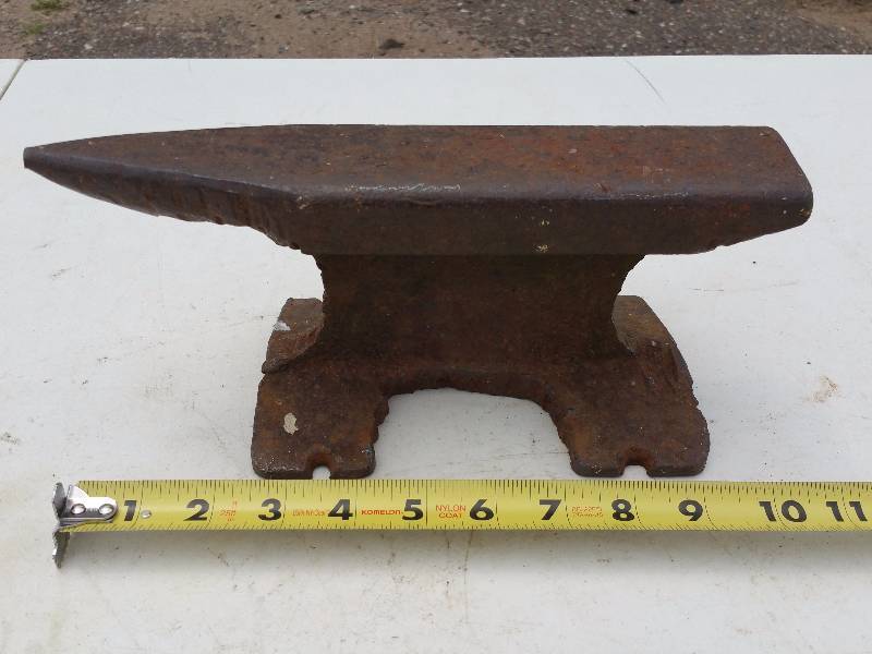 lot 85 image: 10 Anvil