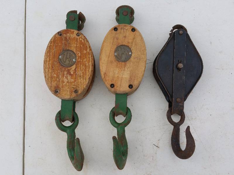 lot 87 image: (3) Pullies - UW Wooden, and a Metal Pully