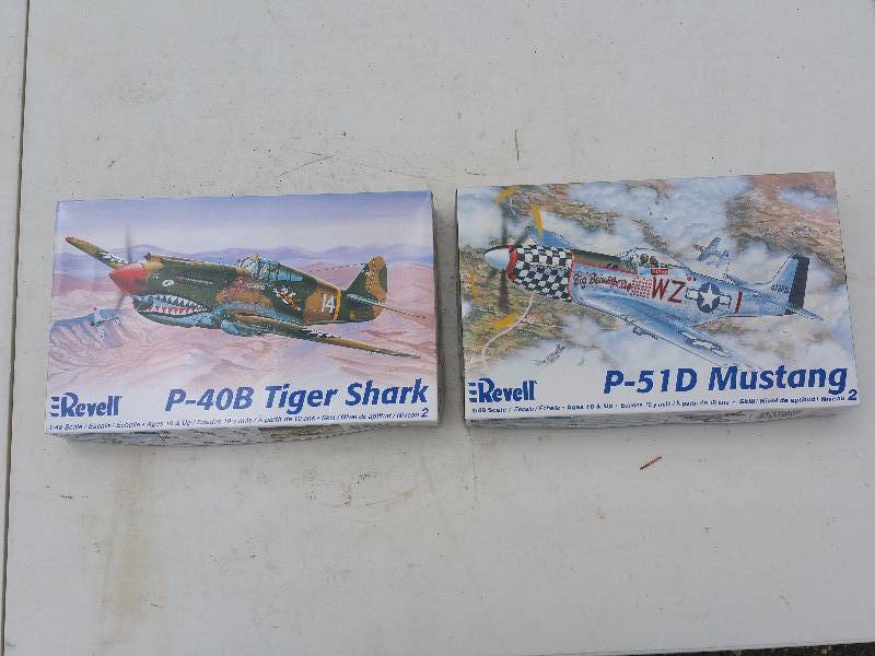lot 102 image: Two Revell Airplane Models
