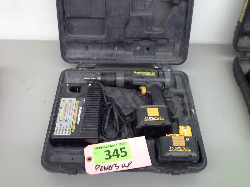 lot 345 image: Panasonic 15.6 Volt Cordless Drill