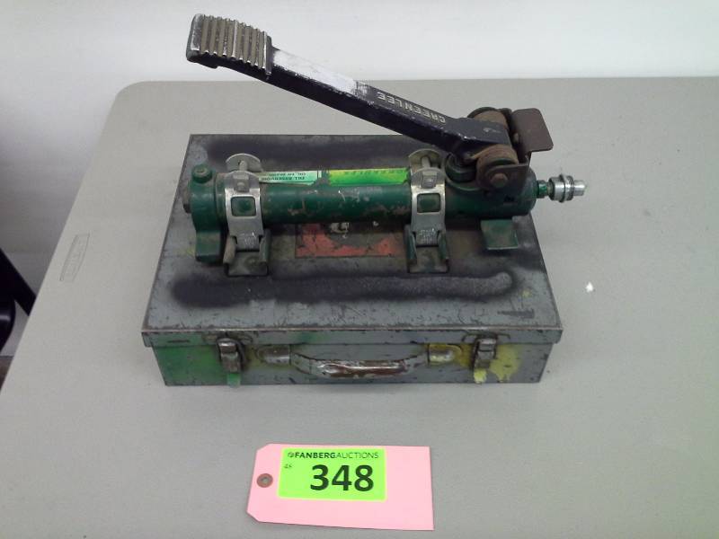 lot 348 image: T&B UT-15 Hydraulic Head and Greenlee Foot Pump
