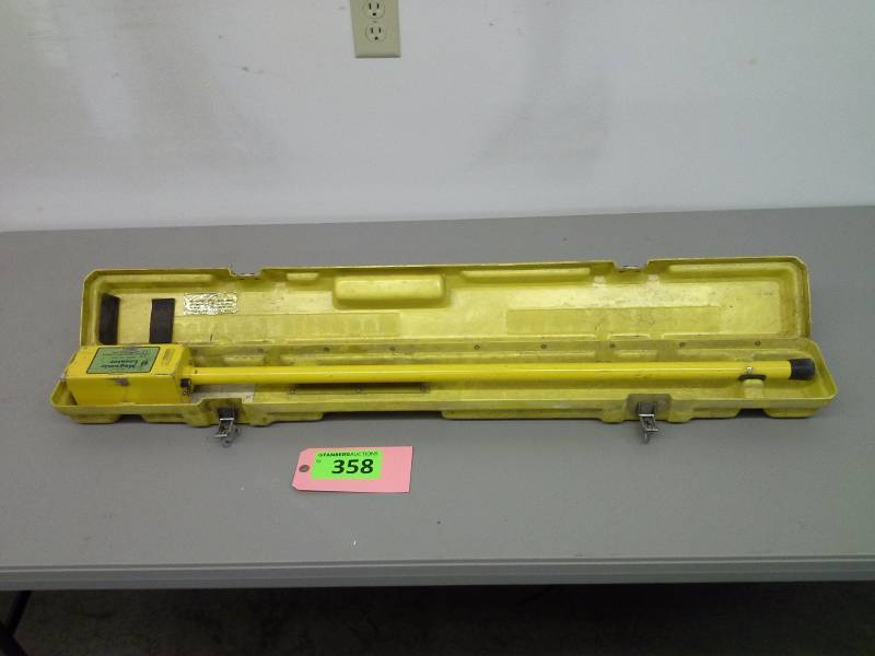 lot 358 image: HeliFlux GA-52B Magnetic Locator