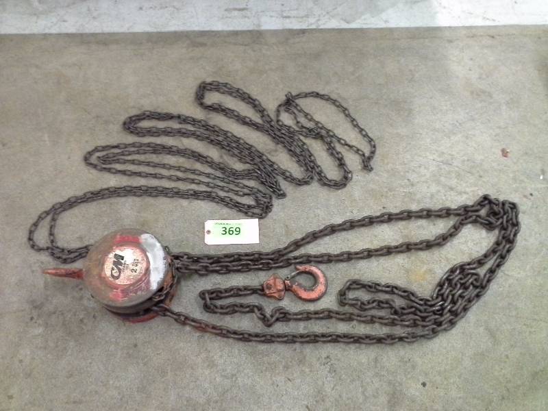 lot 369 image: CM Series 622 20 2Ton Hoist