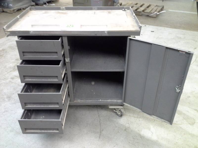 lot 404 image: Cart 43x26x40