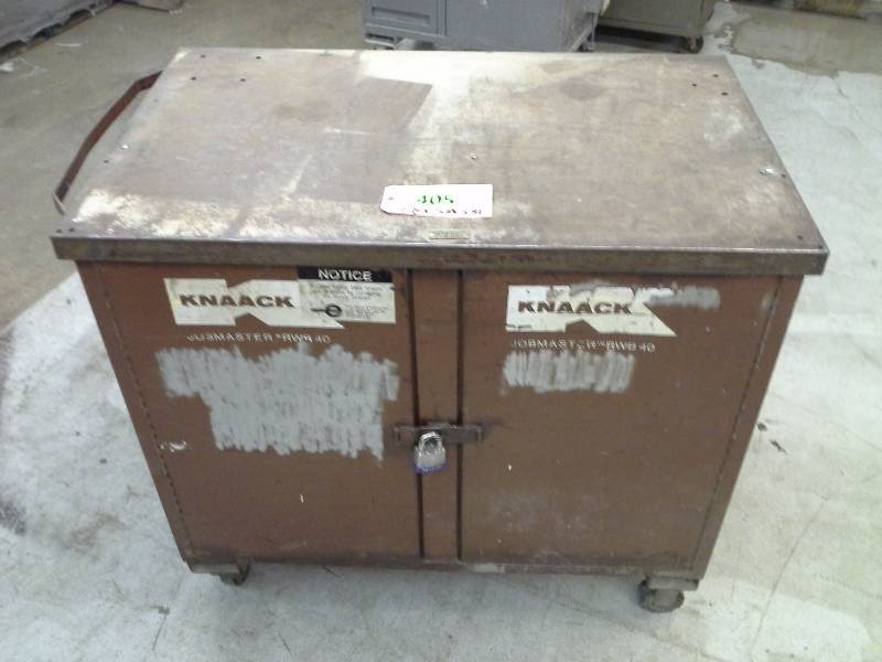 lot 405 image: Cart Locked Shut