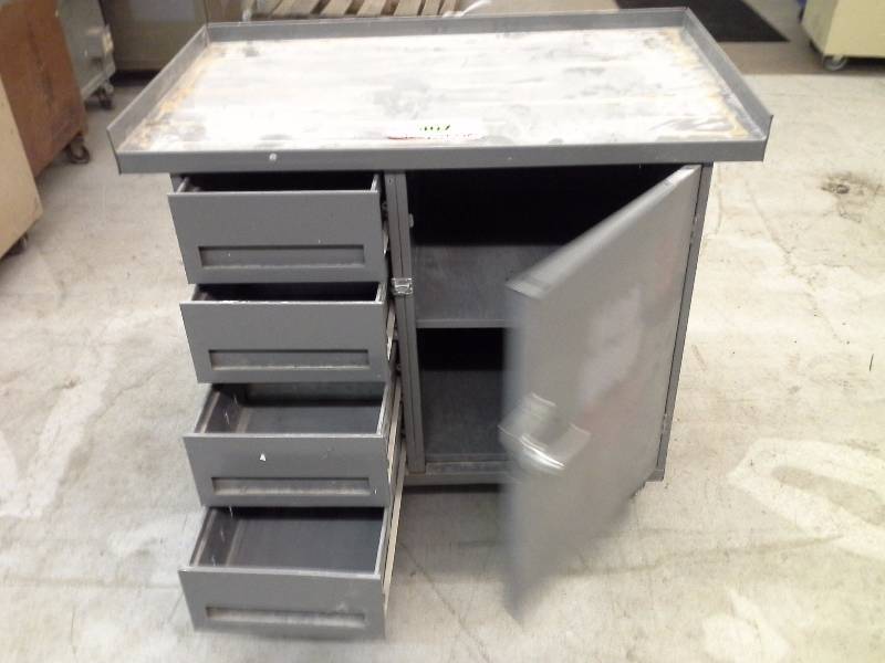 lot 407 image: Cart 42x25x38