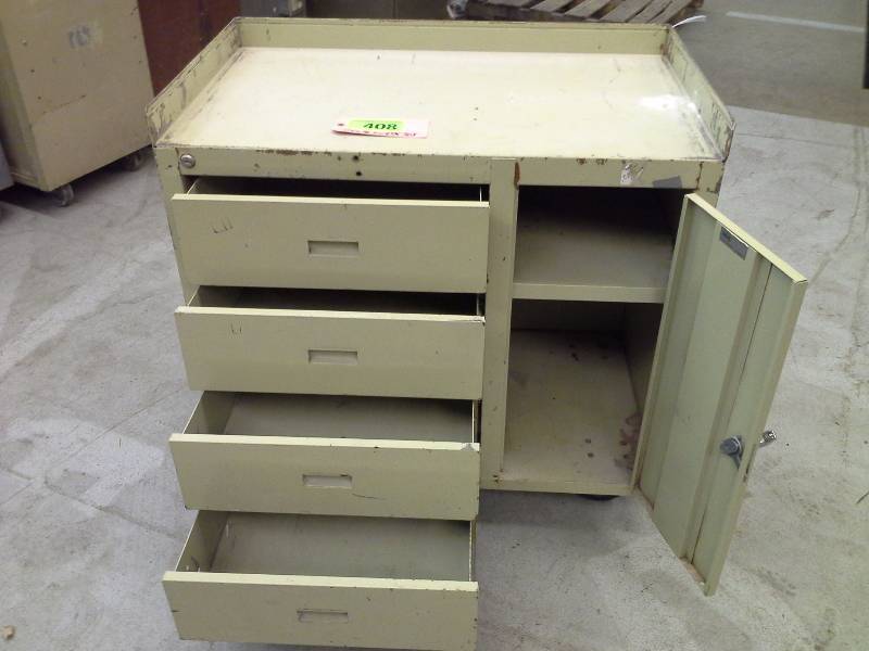 lot 408 image: Cart 36x22x36