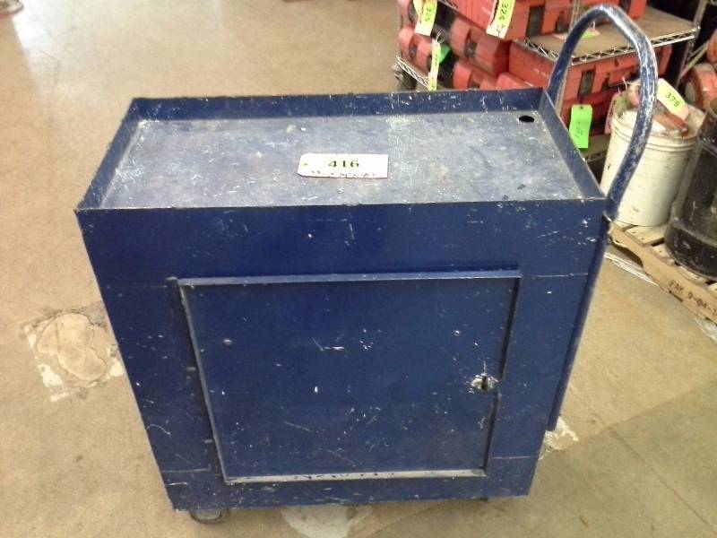 lot 416 image: Cart 33x 16x 45
